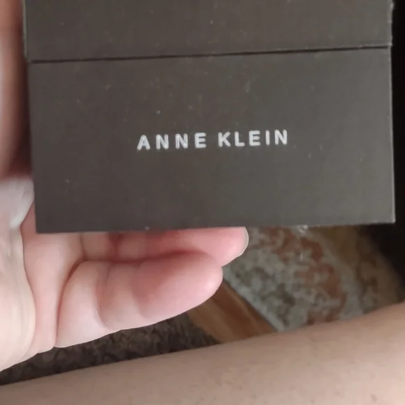 Women's watch - Picture 3 of 3